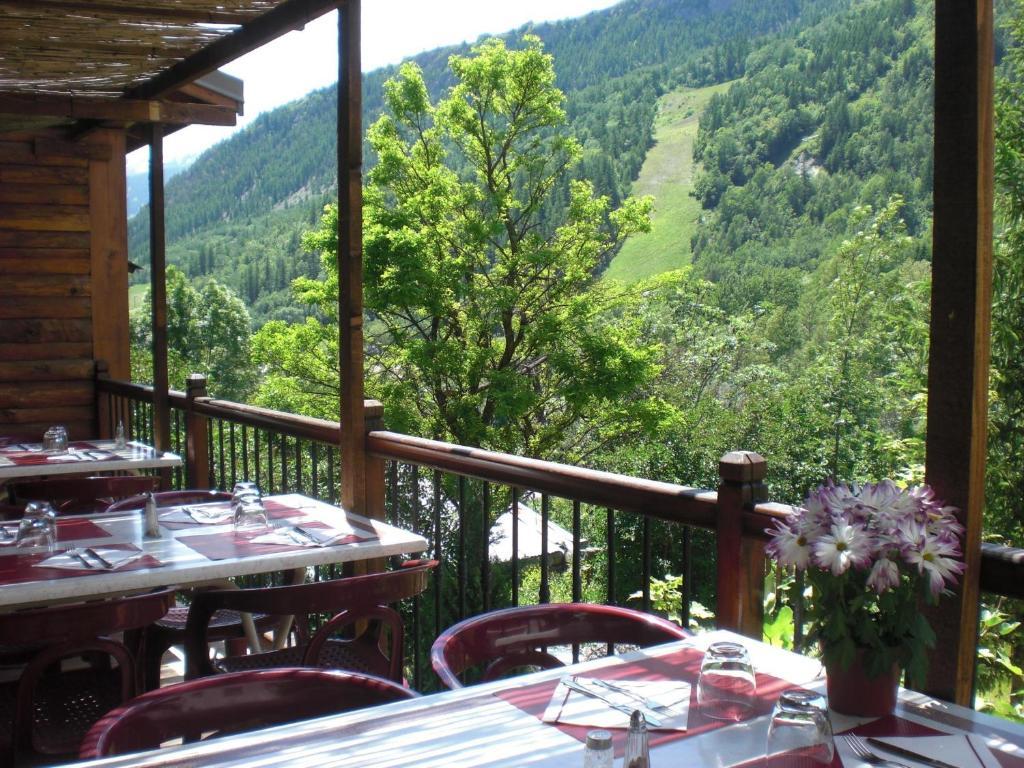 Auberge Saint Antoine Pelvoux Exterior photo